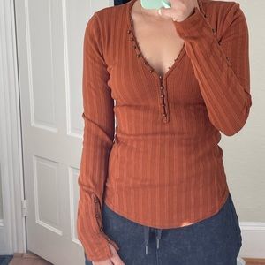 WE THE FREE textured long selves- medium